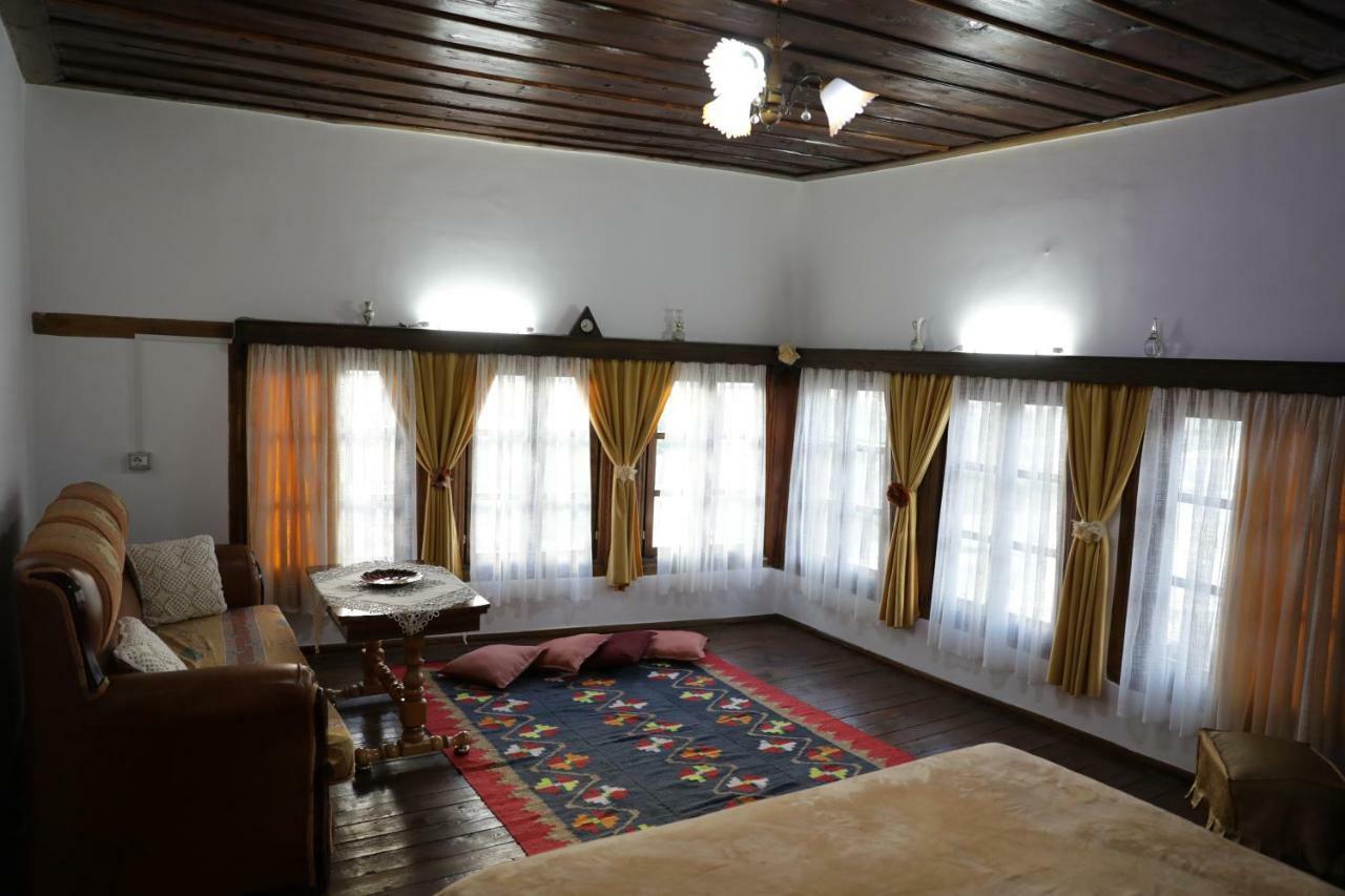Guest House Mikel Berat Dış mekan fotoğraf