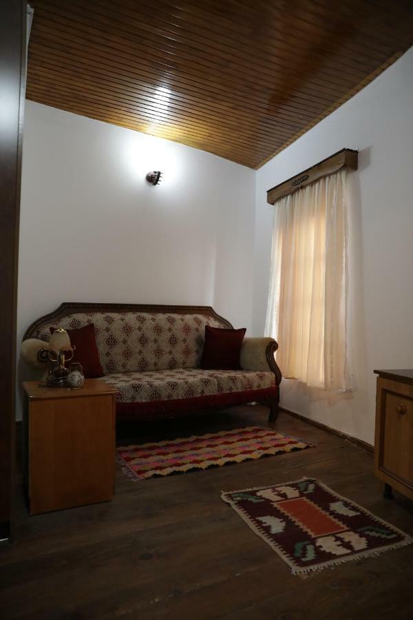 Guest House Mikel Berat Dış mekan fotoğraf