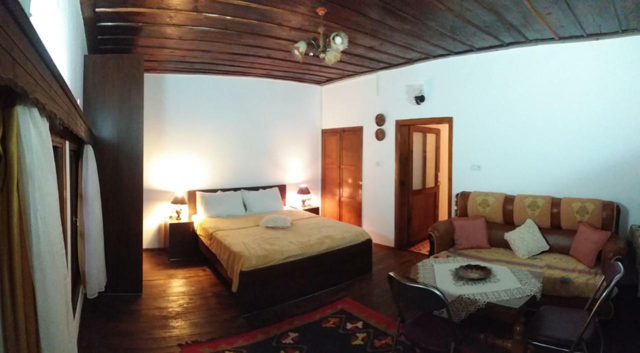 Guest House Mikel Berat Dış mekan fotoğraf